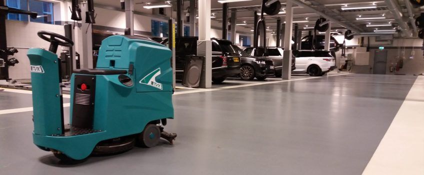Scrubber Drier Cleaning Car Workshop
