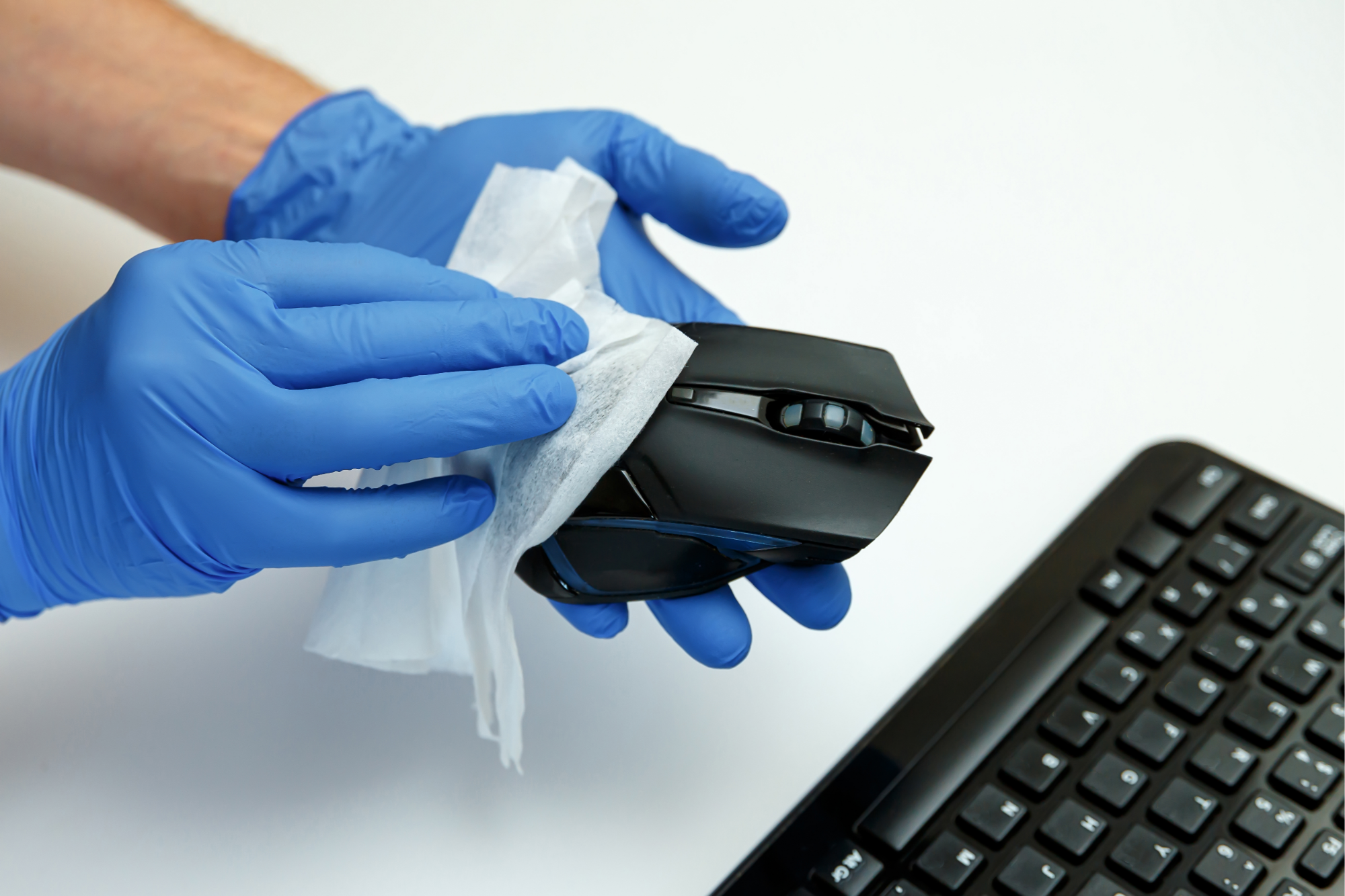 sanitising-cleaning-computer-mouse-keyboard-retford