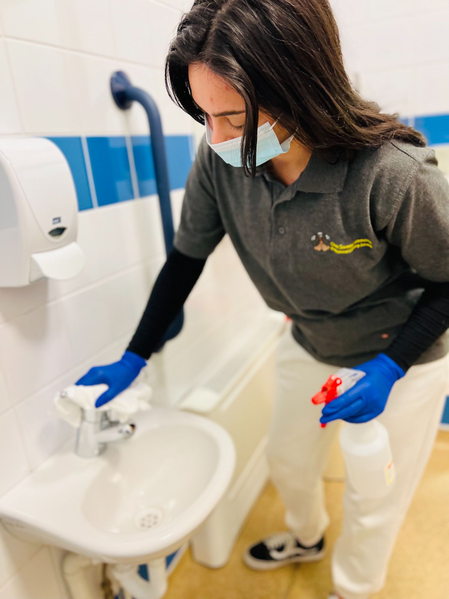 cleaning-school-college-lincoln 