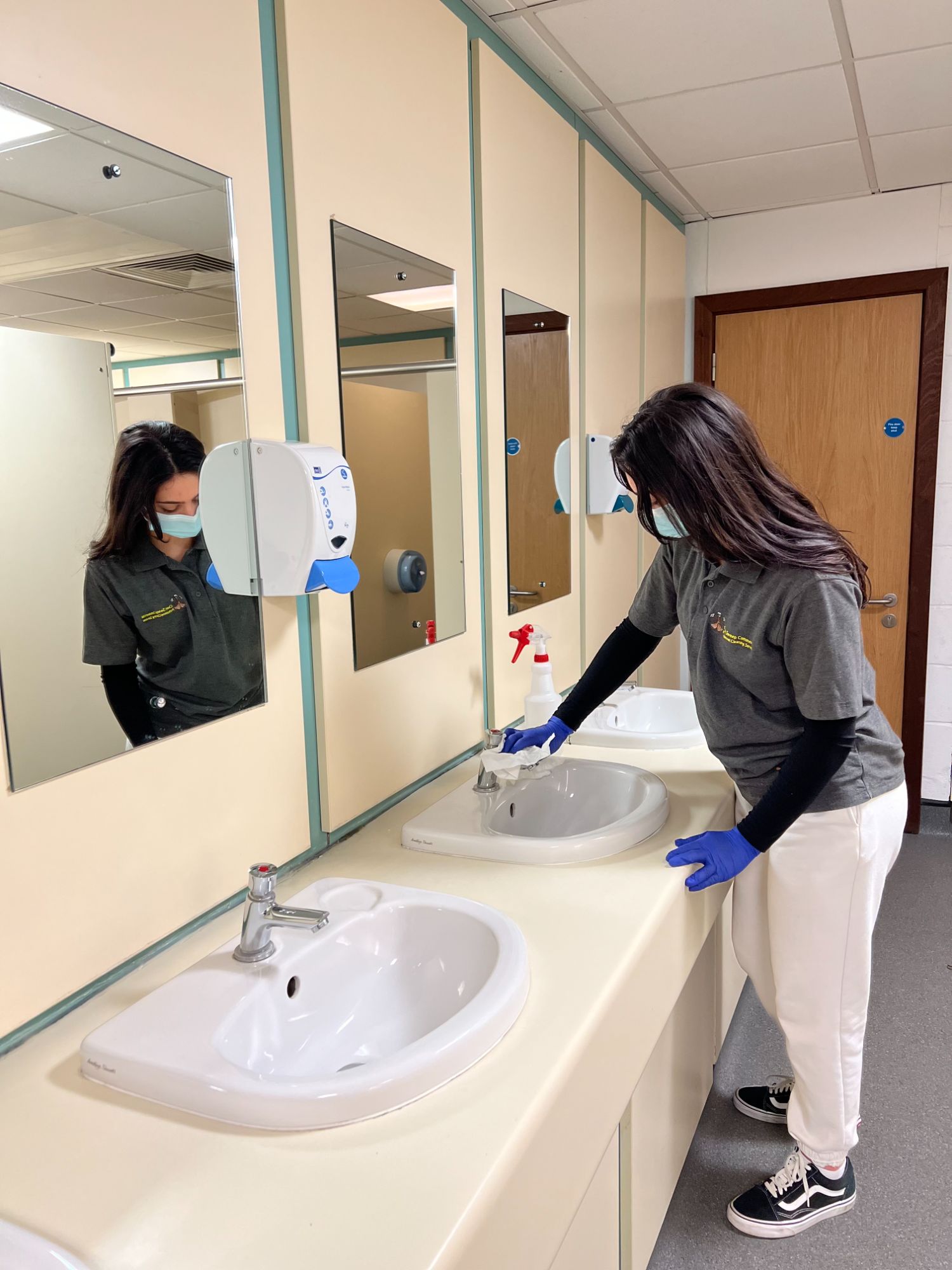 staff-cleaning-school-college-lincoln
