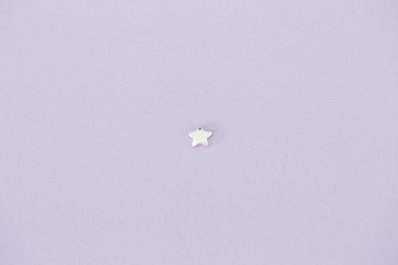 #168 - TINY STAR WITH HOLE - ALUMINIUM METAL STAMPING BLANKS - 14G - PACK O