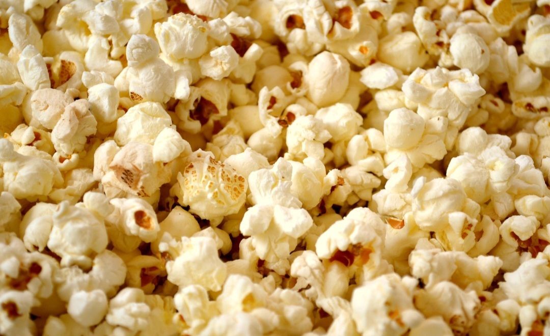 Popcorn and Peanut Milk Chocolate Bites