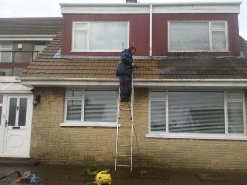 cleaning roof