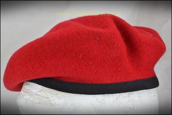 Beret, Scarlet (56cm)