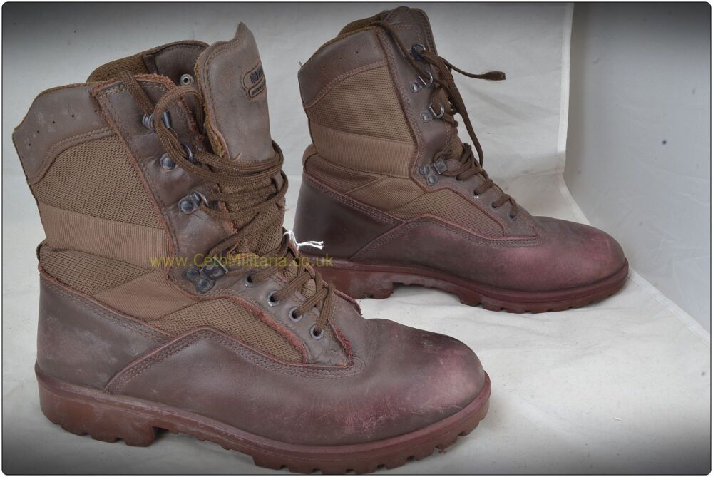 Boots - YDS Kestrel (10M)