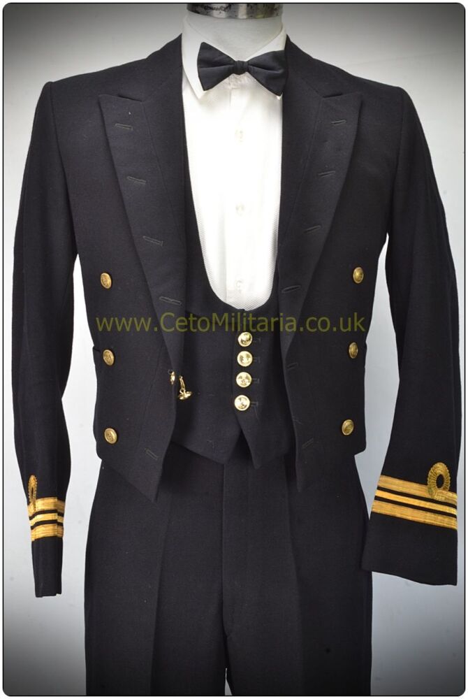 RN No2 Mess (37/38C, 33W) Lt Cdr