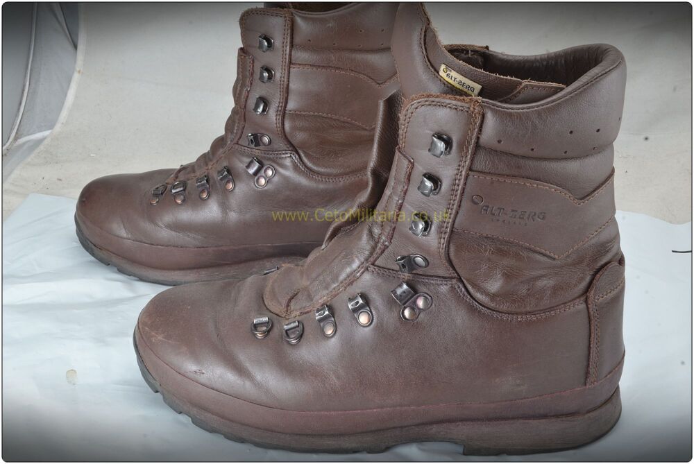 Boots - Altberg Defender, Size 10W