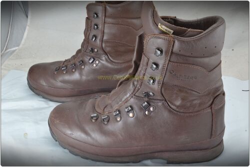 Boots - Altberg Defender, Size 10W