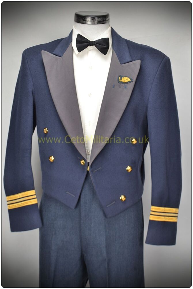 RAF No5 Mess (41/42C 34.5W) Sqn Ldr Nav