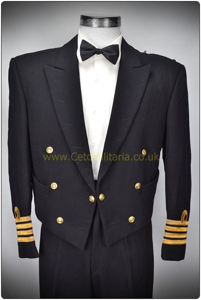 RN No2 Mess (42/43C 37.5W) Captain