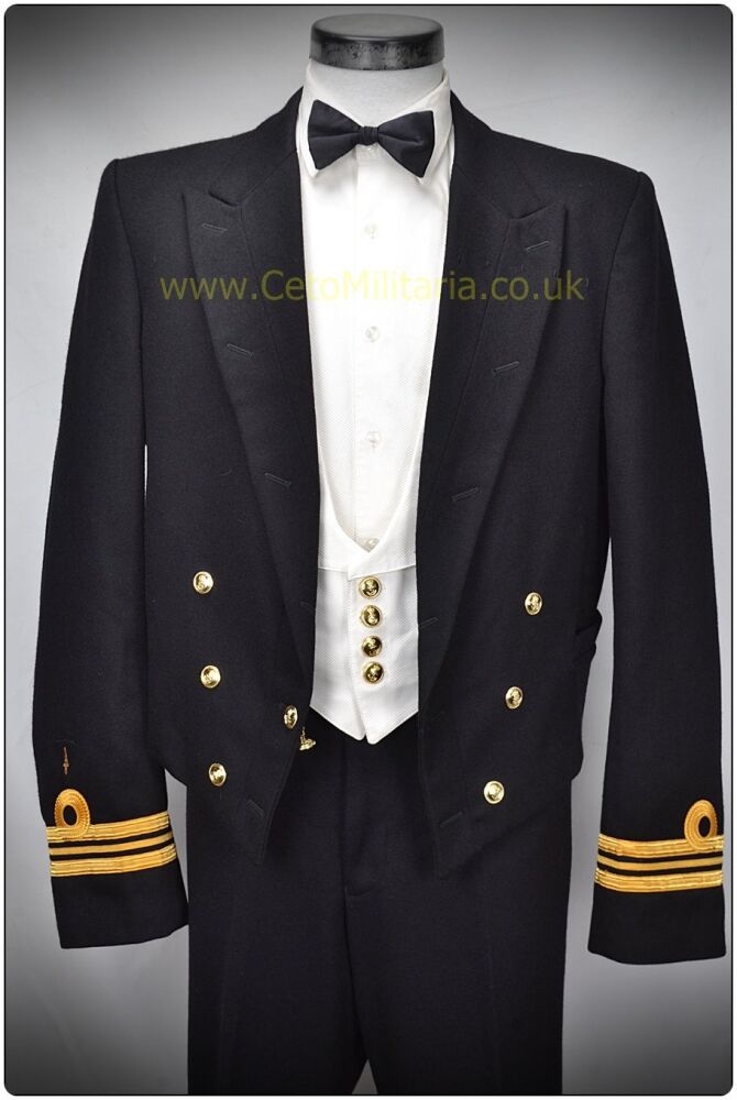 RN No2 Mess (45/46C 38.5W) Lt Cdr