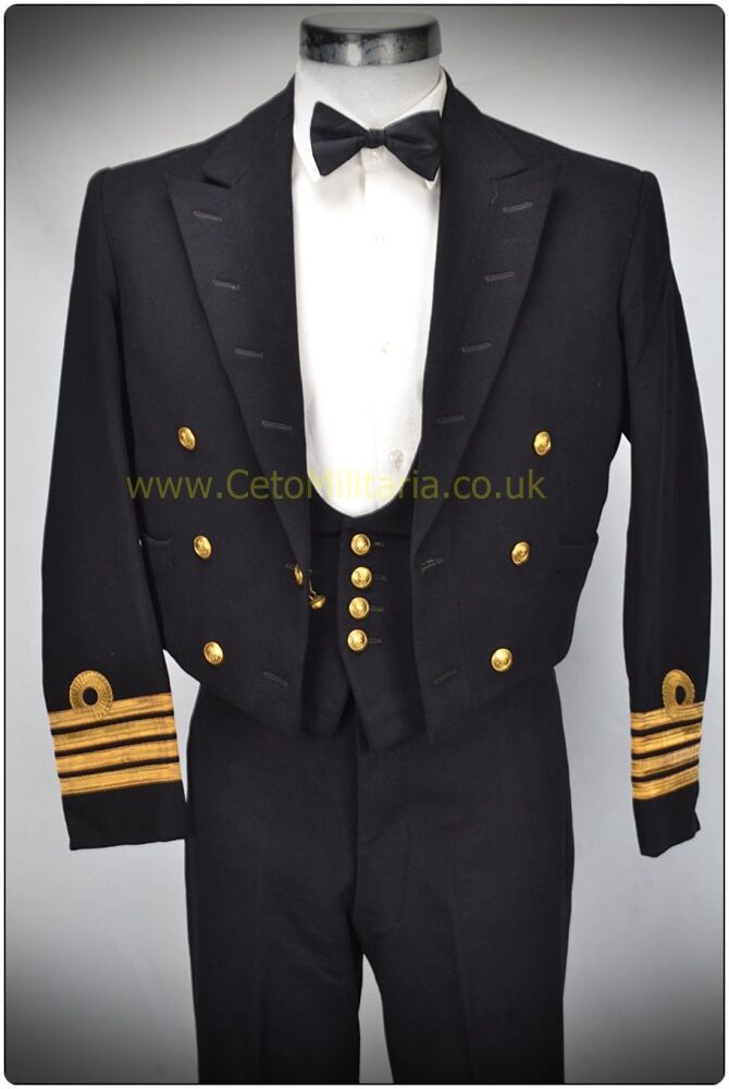 RN No2 Mess (39/41C, 34.5W) Captain