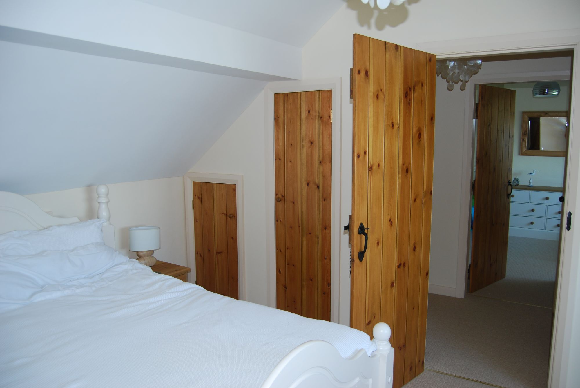 Bedroom 1.JPG