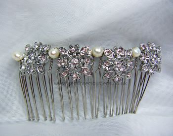 Diamante Flowers & Pearl Hair Comb