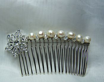 Diamante Heart Flower & Pearl Hair Comb