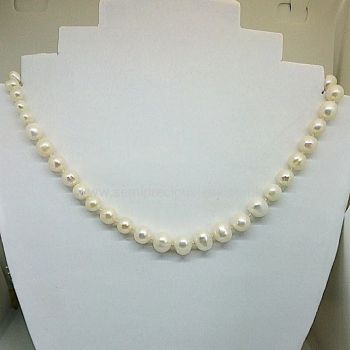 Graduated Freshwater Pearl Necklace 
