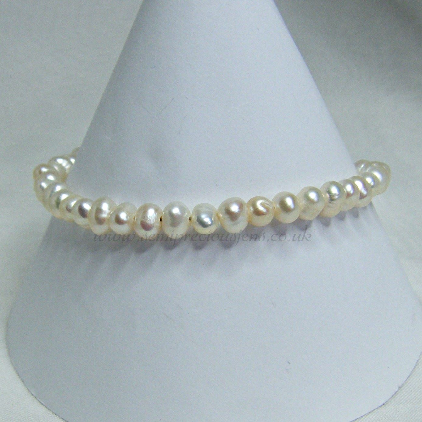 Grade A White Freshwater Pearl Bracelet