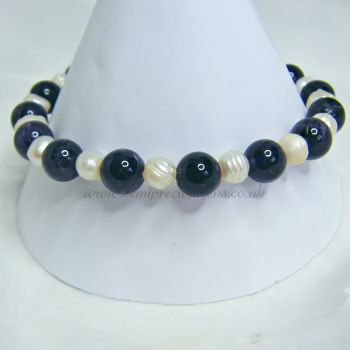 Amethyst and Pearls Bracelet