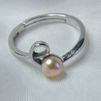 Sterling Silver Pearl Ring