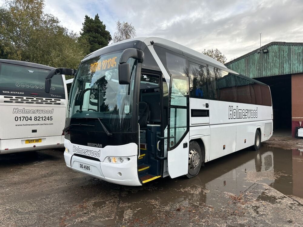 2015 - Neoplan (P21) Tourliner - 70 Seat - DDA/PSVAR - Euro 6