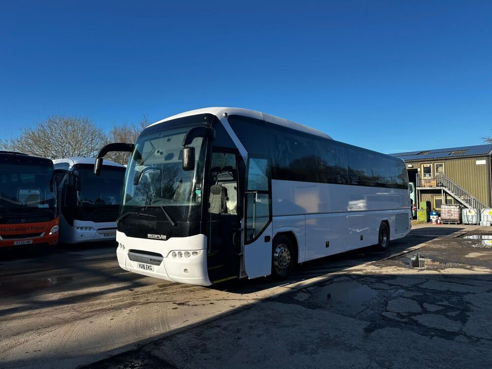 2016 - Neoplan (P21) Tourliner - 70 Seat - Euro 6