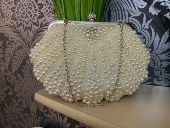 New Product….pretty pearl and diamonte occasion bag with silver chain
