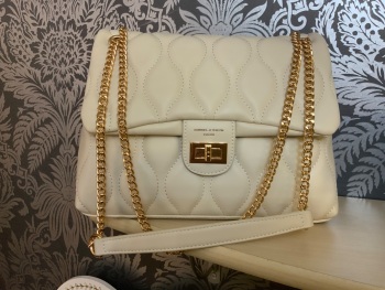 New Product….david jones cream quilted handbag with gold trim and straps