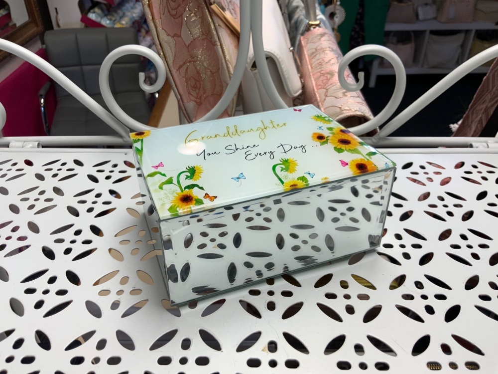New Product….small mirrored floral granddaughter jewellery box