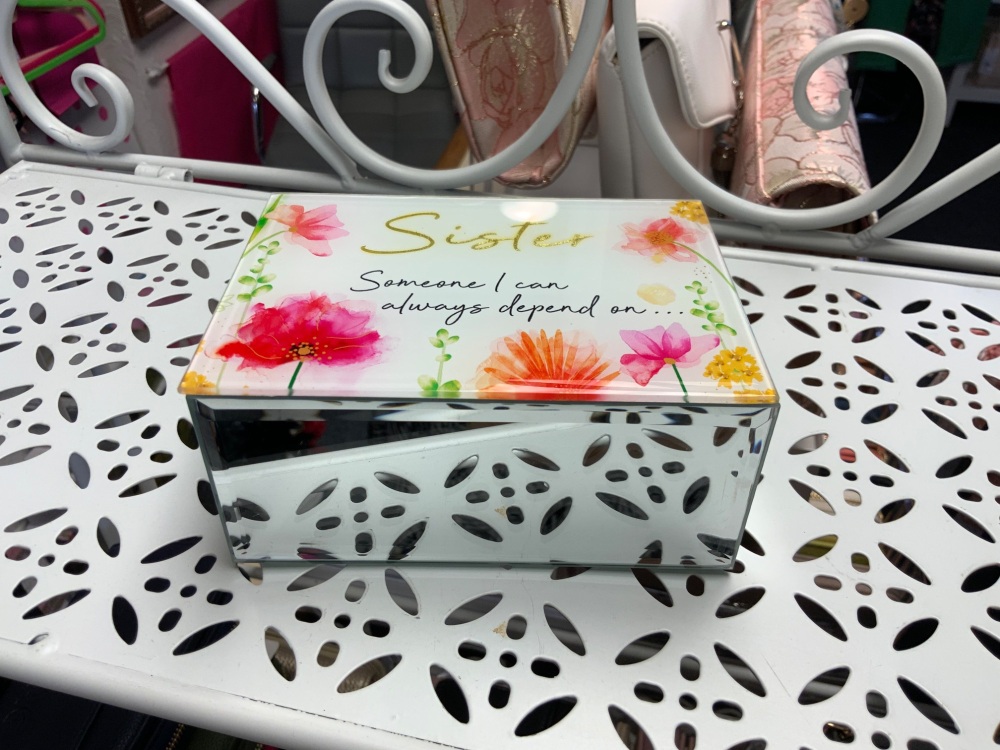 New Product….small mirrored floral sister jewellery box