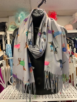 New Product….cosy grey sausage dog scarf
