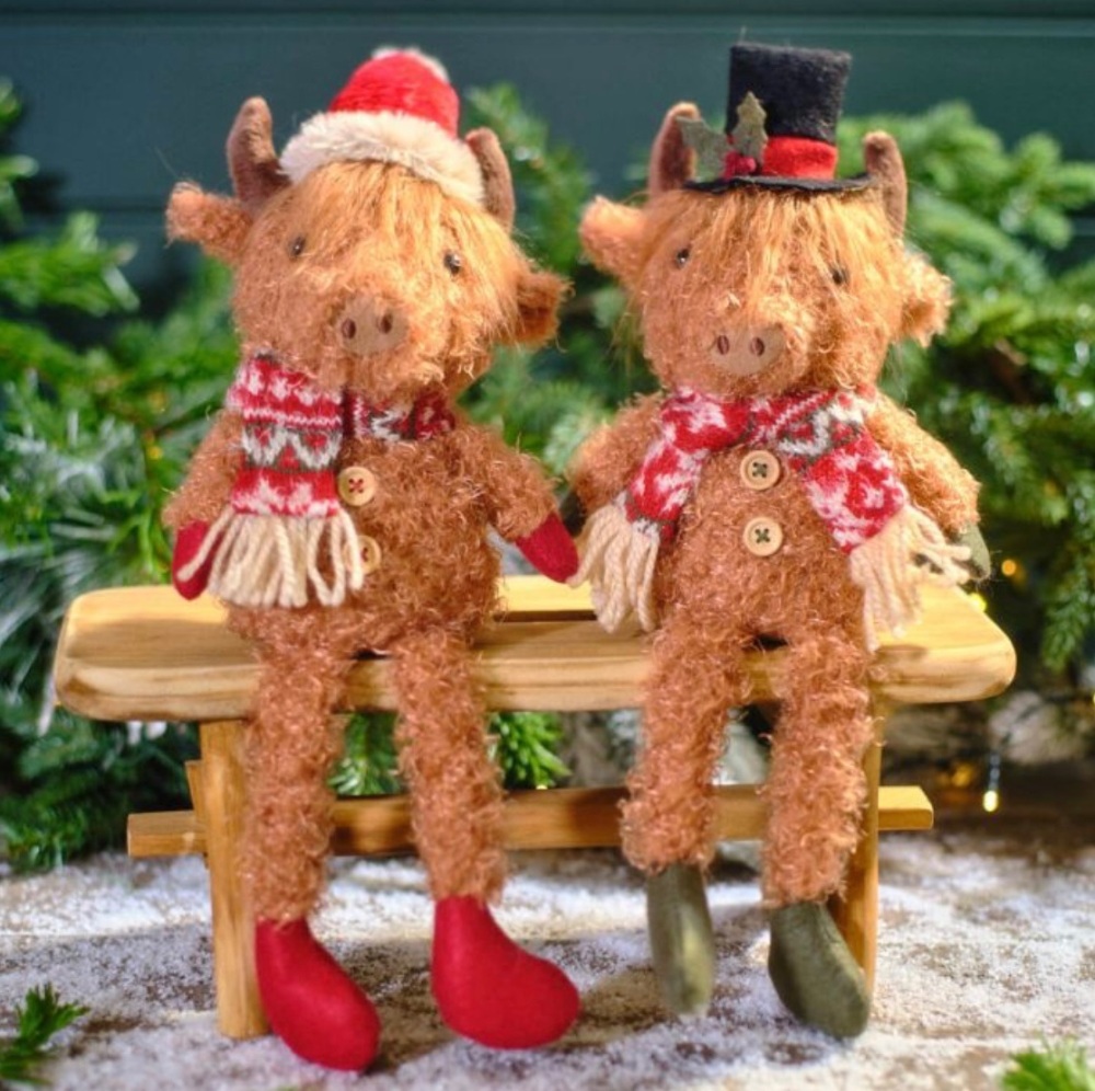 New Product…Santa hat fabric shelf sitting highland cow with long legs
