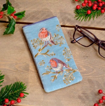 New Product….festive robin velvet glasses case