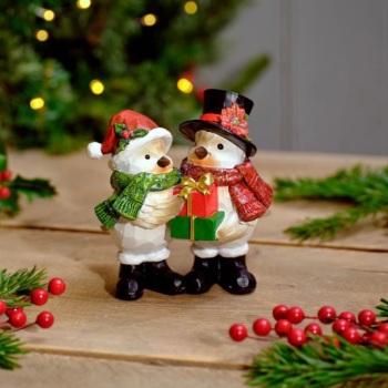 New Product…..festive robin resin Mr and Mrs robin couple with presents ornament
