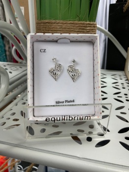 New Product&hellip;.equilibrium daisy chain heart silver plated earrings