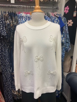 New Product&hellip;.super soft pearl bow jumpers&hellip;.ivory &hellip;.one size&hellip;.measures 21 inches across