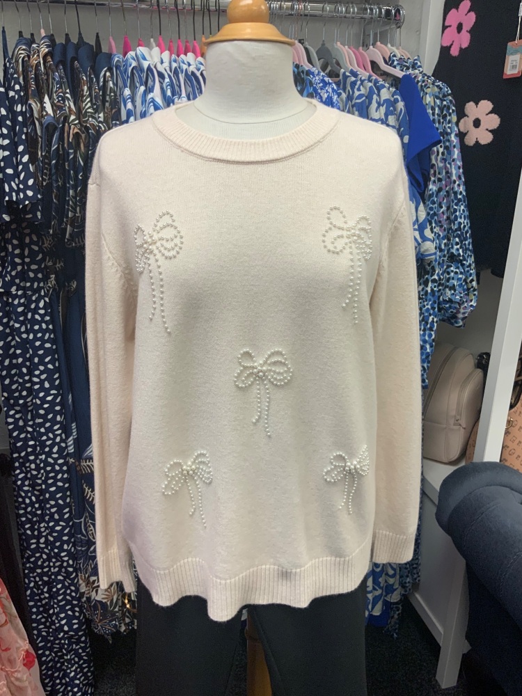 New Product….super soft pearl bow jumpers….light beige…..measures 21 inches