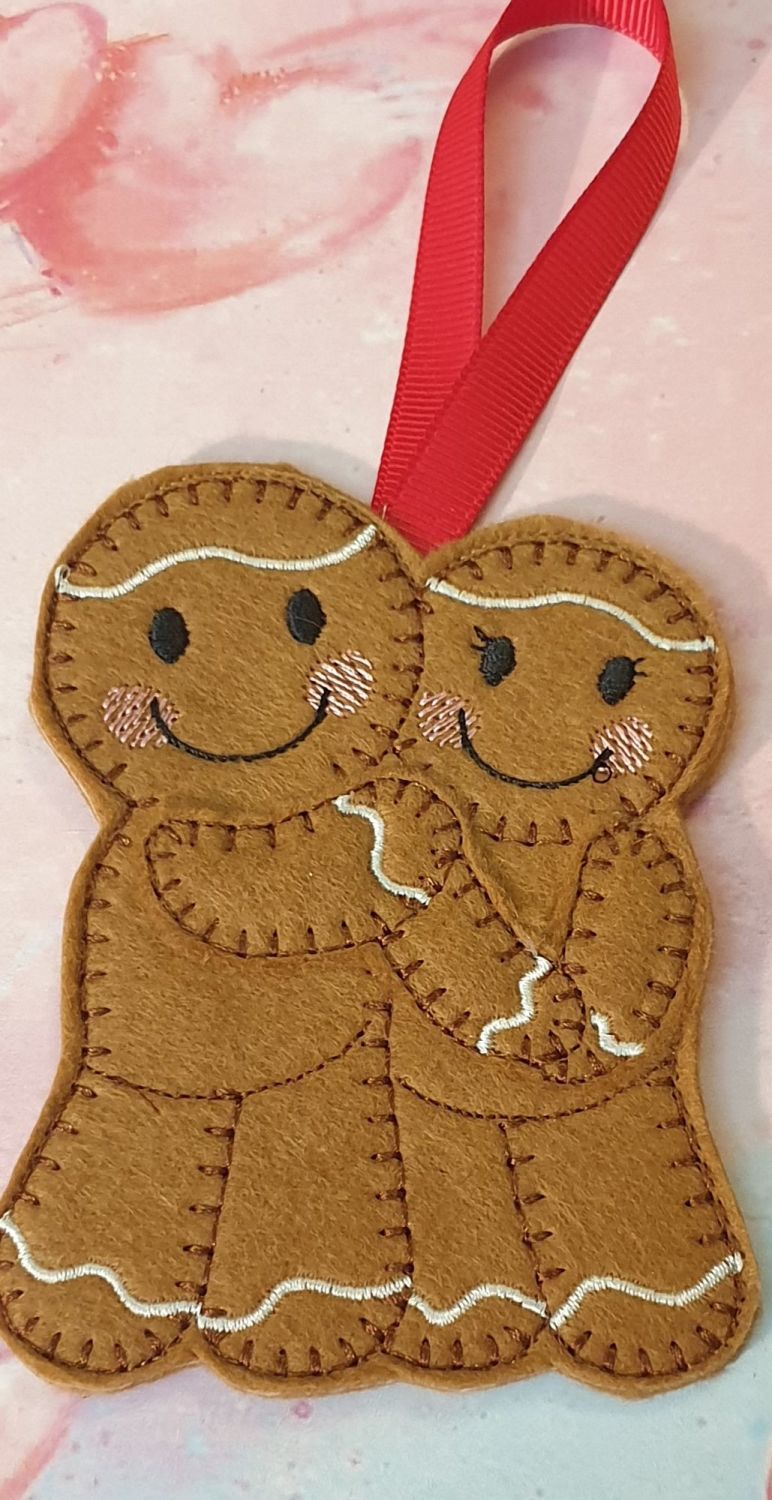  Couple in Love 2  Gingerbread 