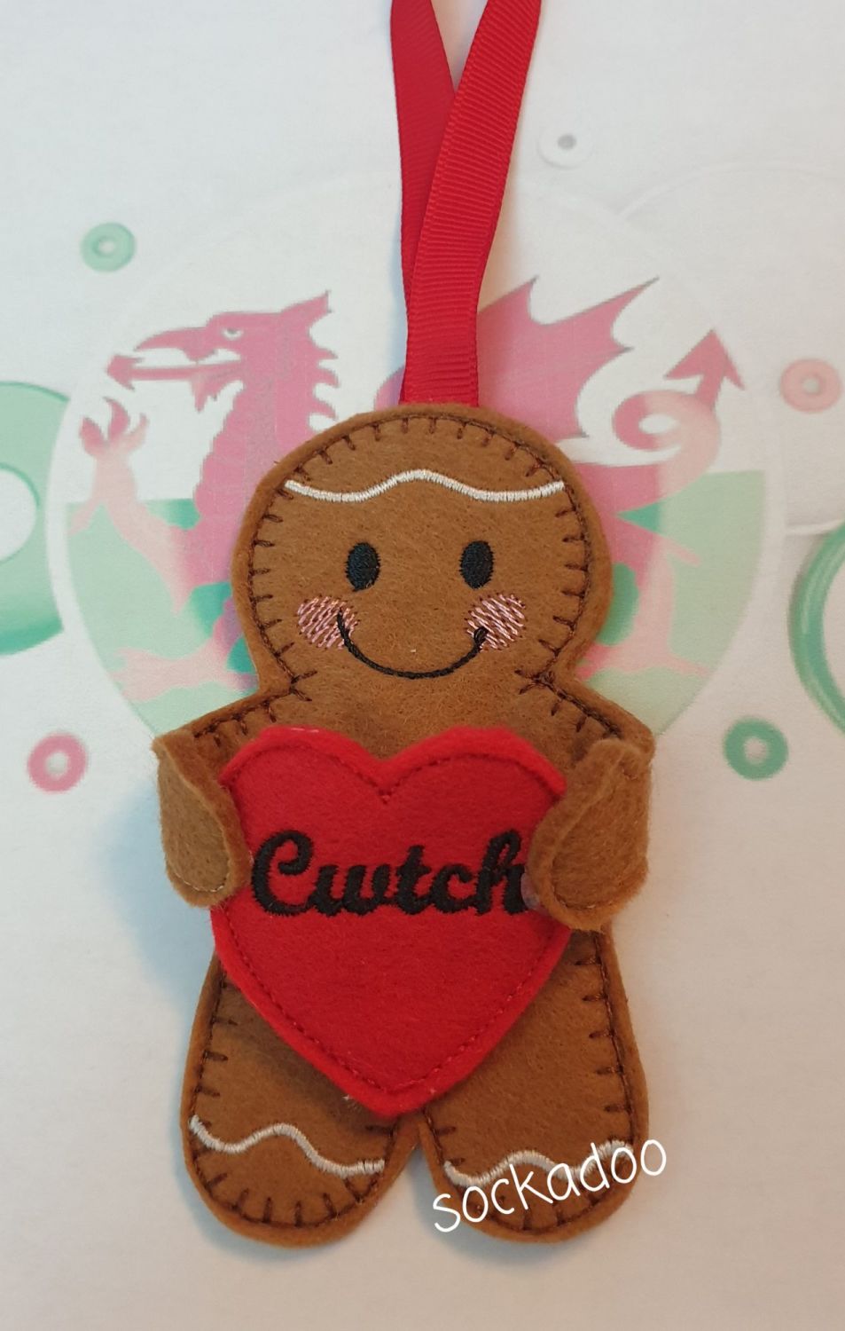Welsh Cwtch Hug Gingerbread
