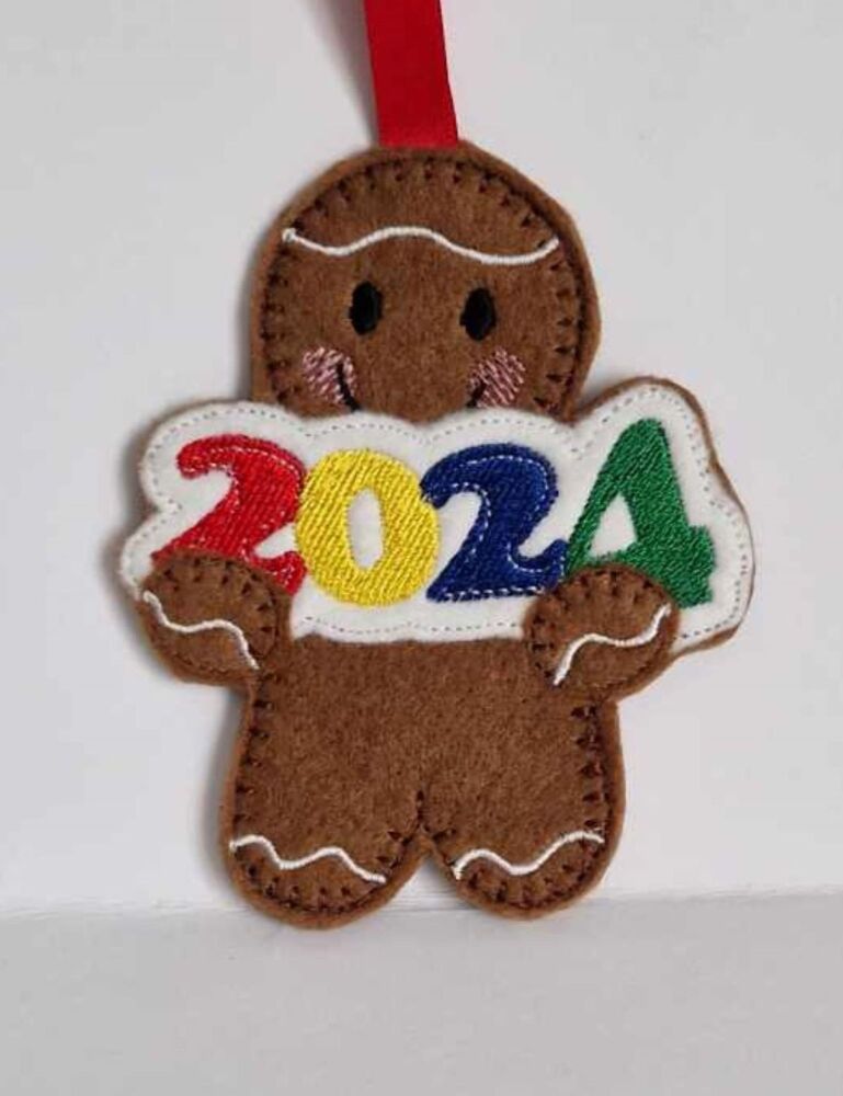 2024, 2025, 2026 Banner Gingerbread Felt Hanging Decoration, Christmas Tree Decoration.