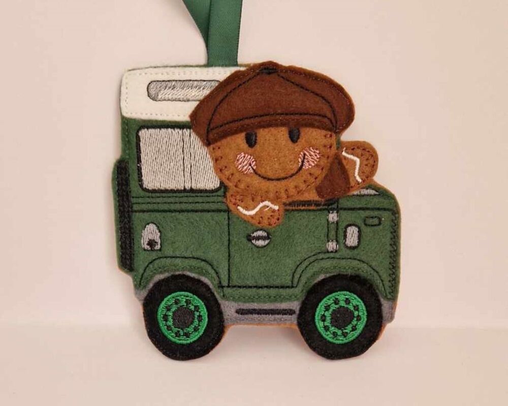 Gingerbread driving a 4x4, jeep, Land Rover, Range Rover Felt Hanging Decoration, Christmas Tree Decoration