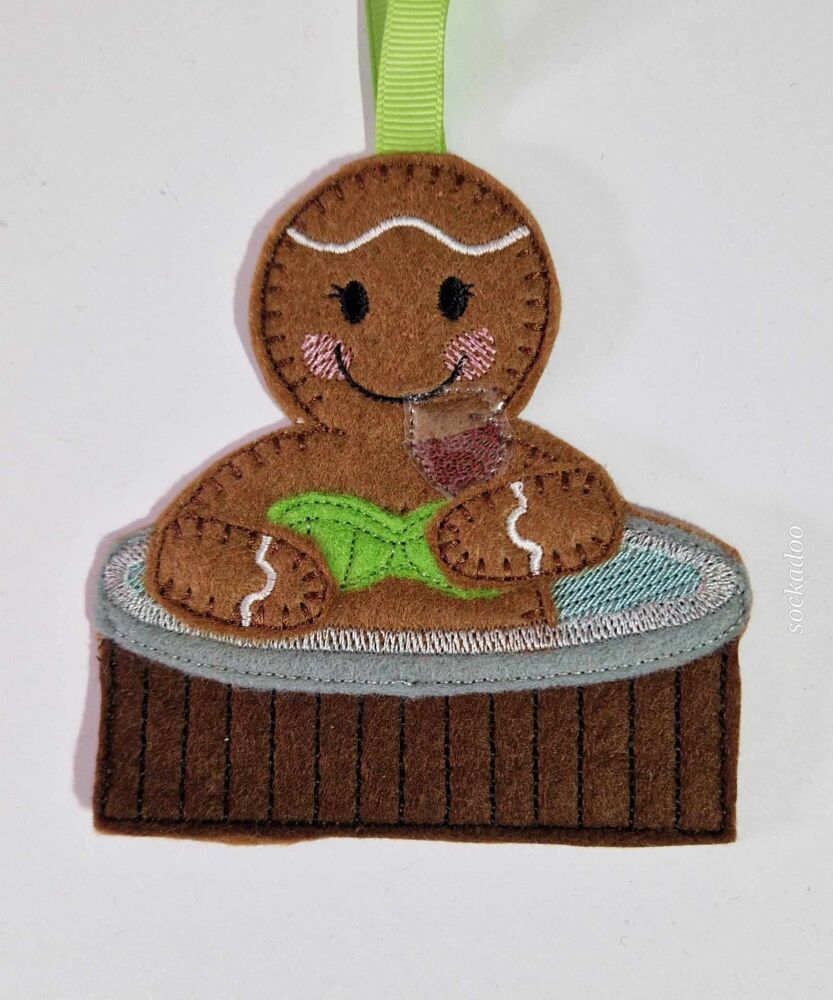 Hot tub Gingerbread Felt Hanging Decoration, Christmas Tree Decoration.