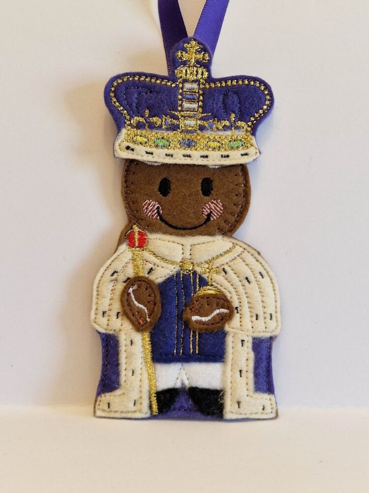 King Charles III Gingerbread Felt Hanging Decoration, Christmas Tree Decoration. Available as Keyring & Fridge Magnet too.