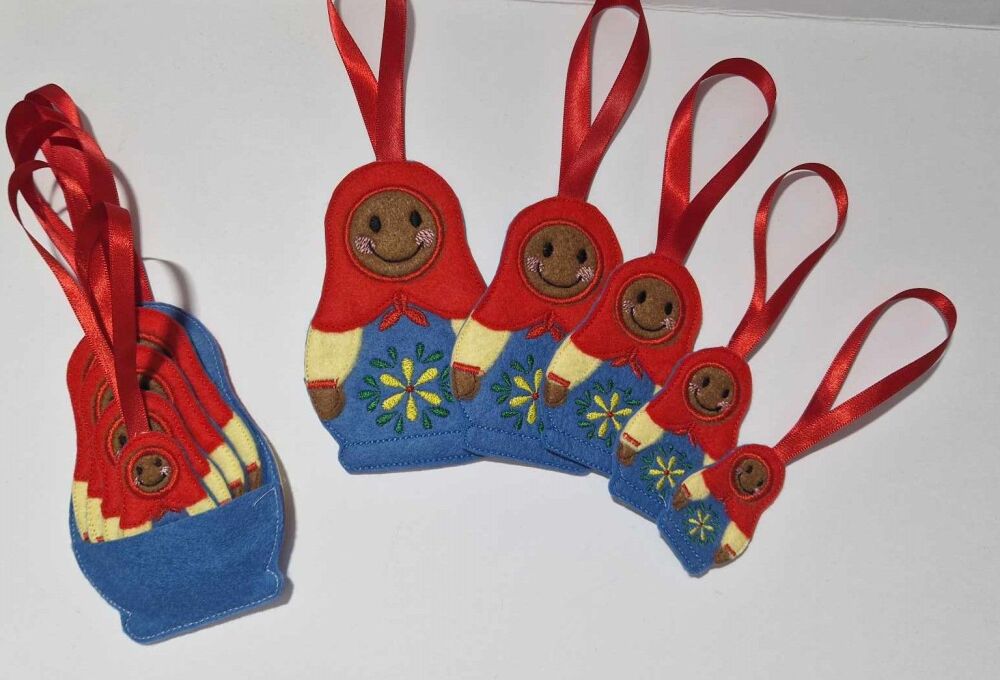 Set of 5 Matryoshka Dolls, Russian Dolls Gingerbread Felt Hanging Decoration, Christmas Tree Decoration. Available as Keyring & Fridge Magnet too.