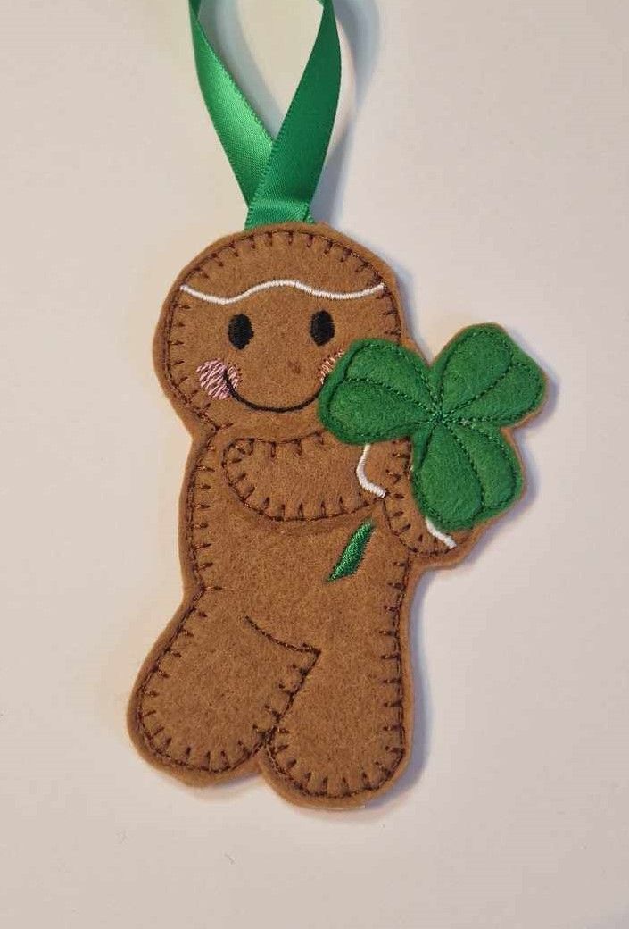 ST. Patricks Day, Irish, Shamrock Gingerbread Felt Hanging Decoration, Christmas Tree Decoration. Available as Keyring & Fridge Magnet too.