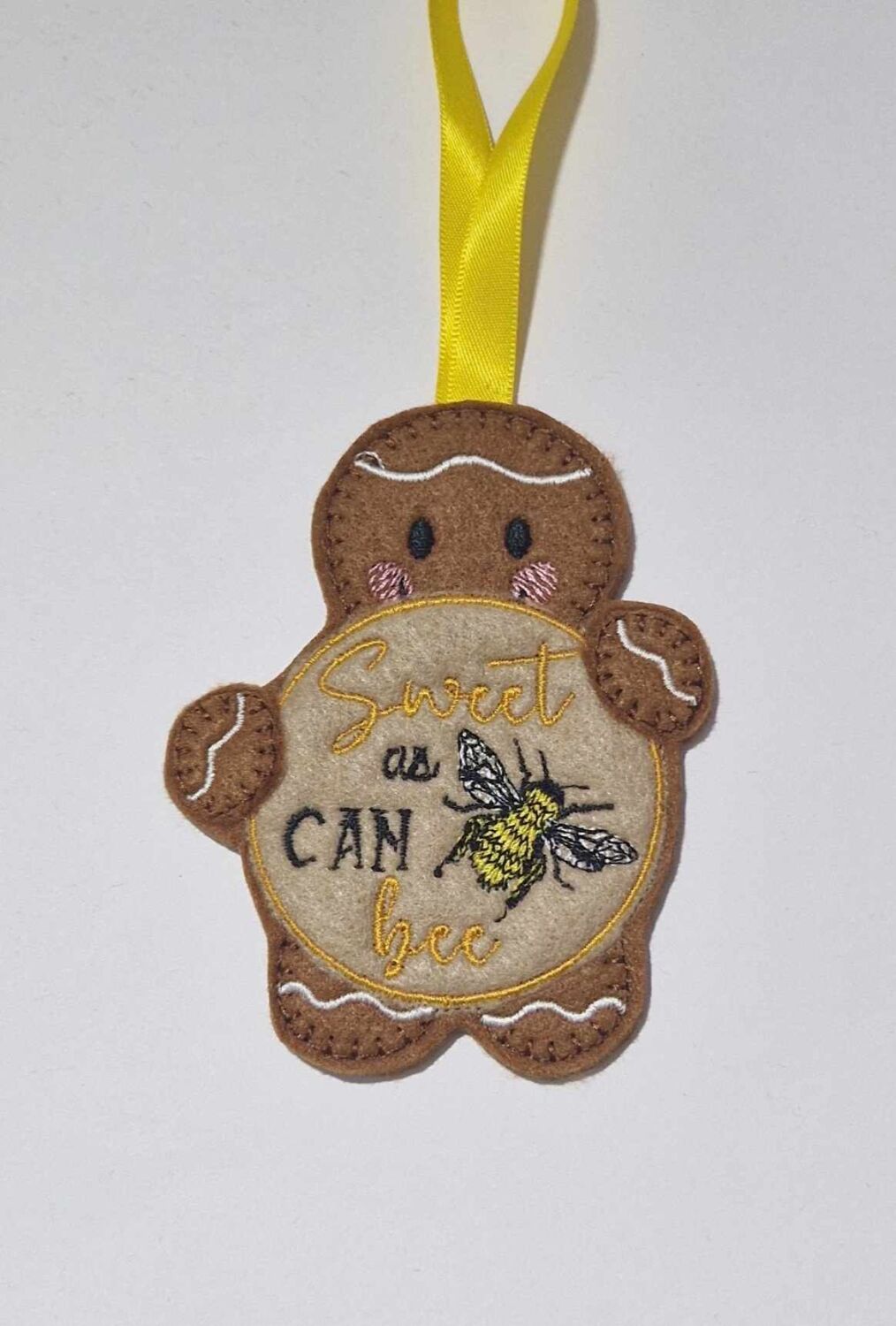 Sweet as can Bee Gingerbread Felt Hanging Decoration.  Can be Keyring or fr