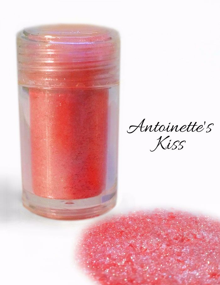 VIVID DIAMOND LUSTRE: Antoinette Kiss