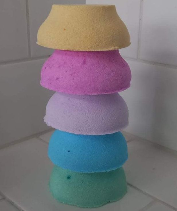 6 x Shower Steamers in your choice of fragrance just select from the drop down menu