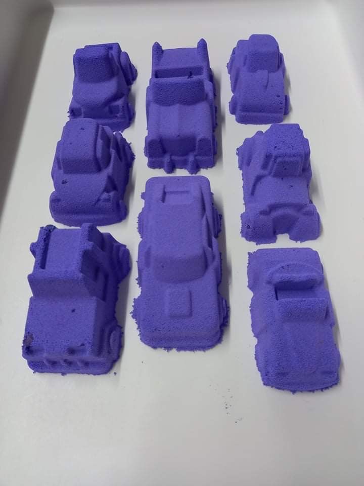 8 x Bumper Car Bath Bombs in Purple Colour Jelly Bean Fragrance