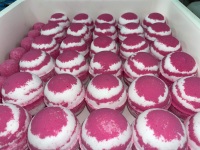 6 x Candy Cane Bath Bombs