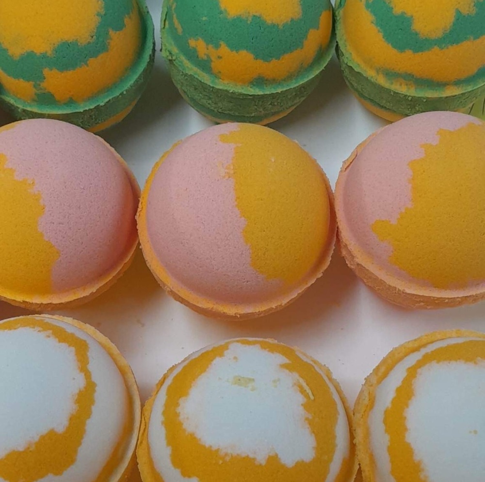 * Bath Bomb Starter Pack - 66 Bath bombs in our best selling Summer scents